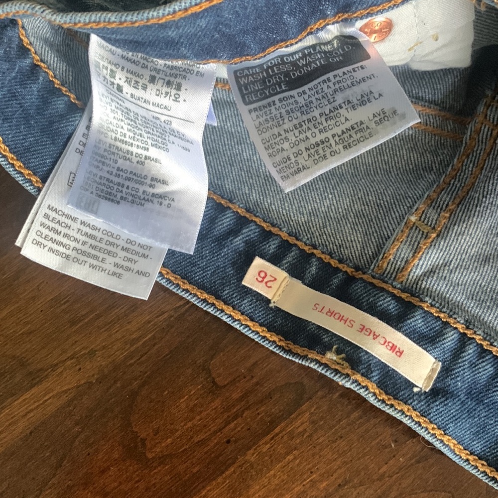 Levi distressed rib cage denim shorts - Picture 8 of 8
